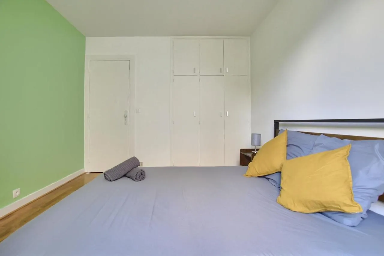 2 Bedrooms Tour Eiffel Breteuil París Francia
