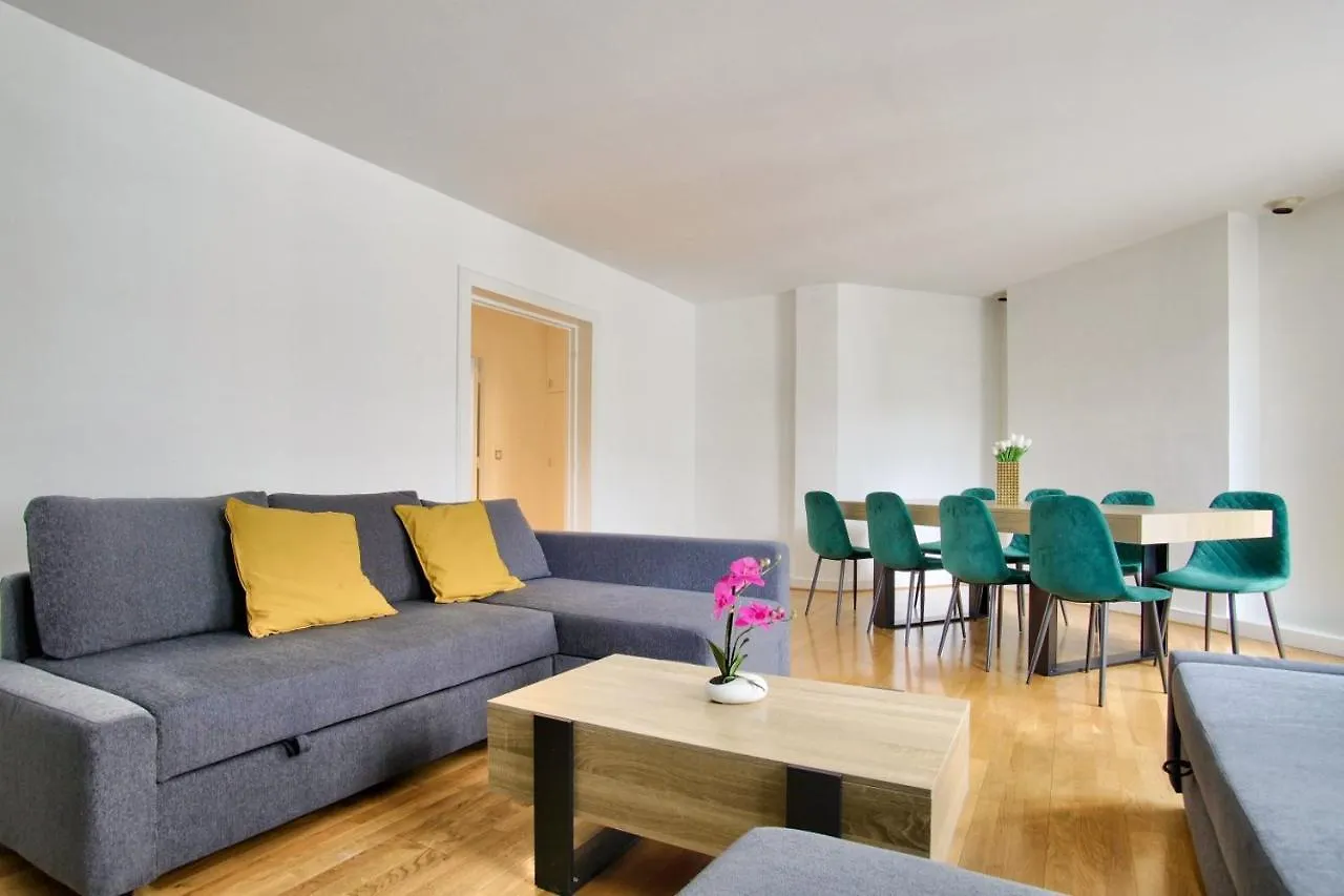 Apartment 2 Bedrooms Tour Eiffel Breteuil Paris France