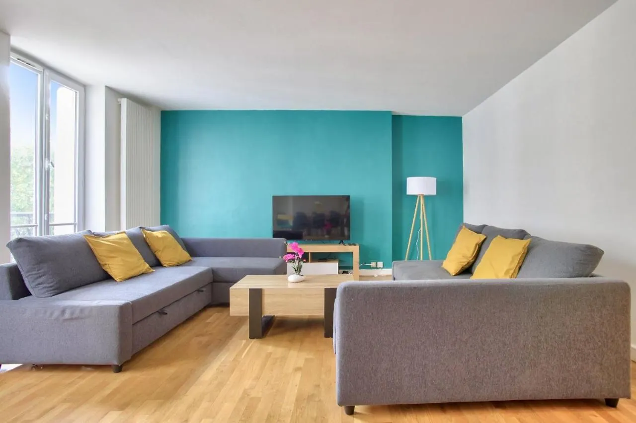 2 Bedrooms Tour Eiffel Breteuil Paris